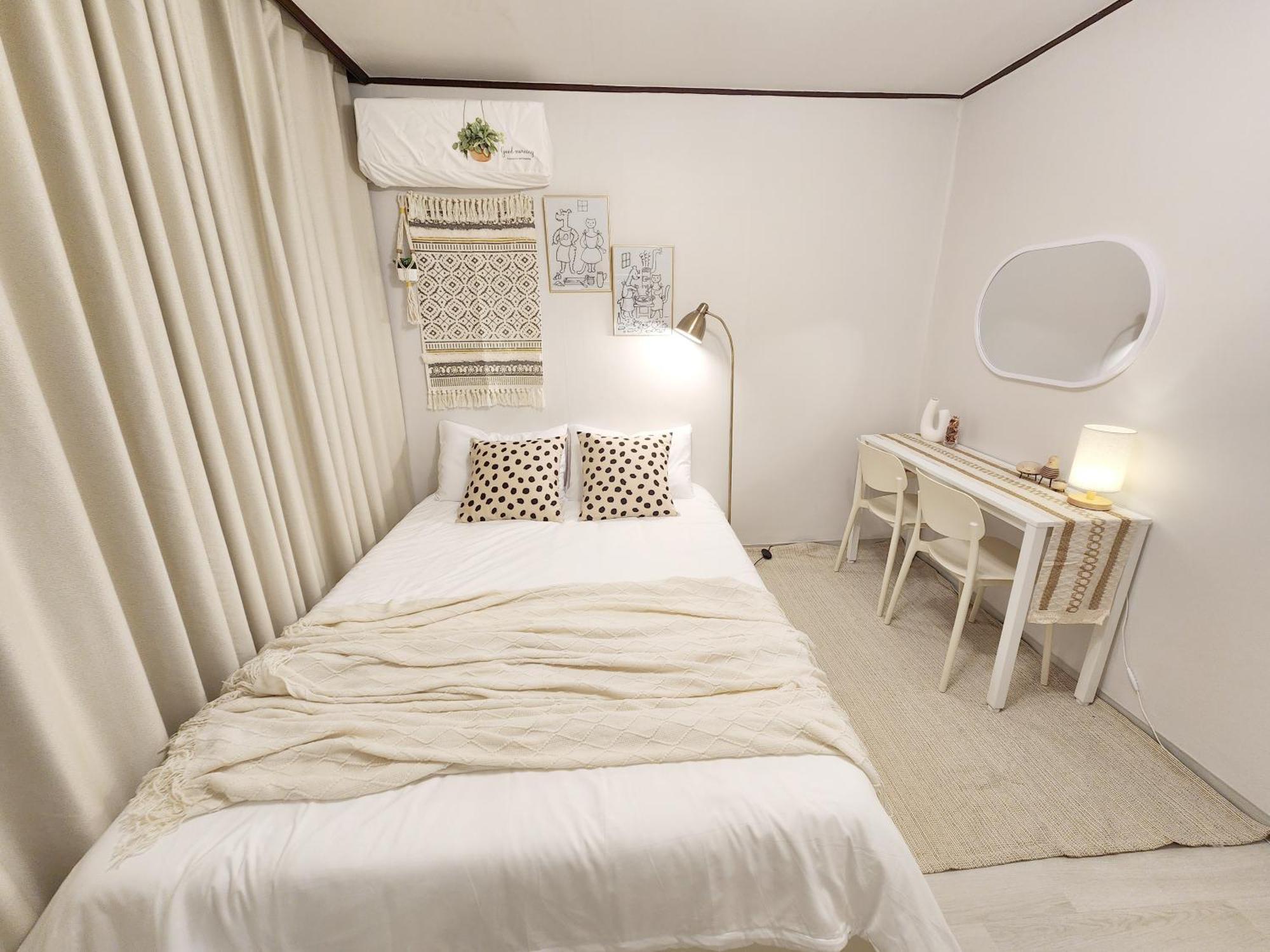 Cha Apartment *